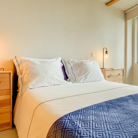 The Riverside House Апартаменты *