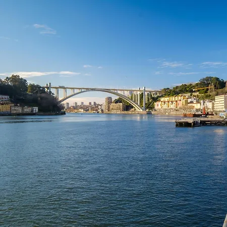 The Riverside House Porto